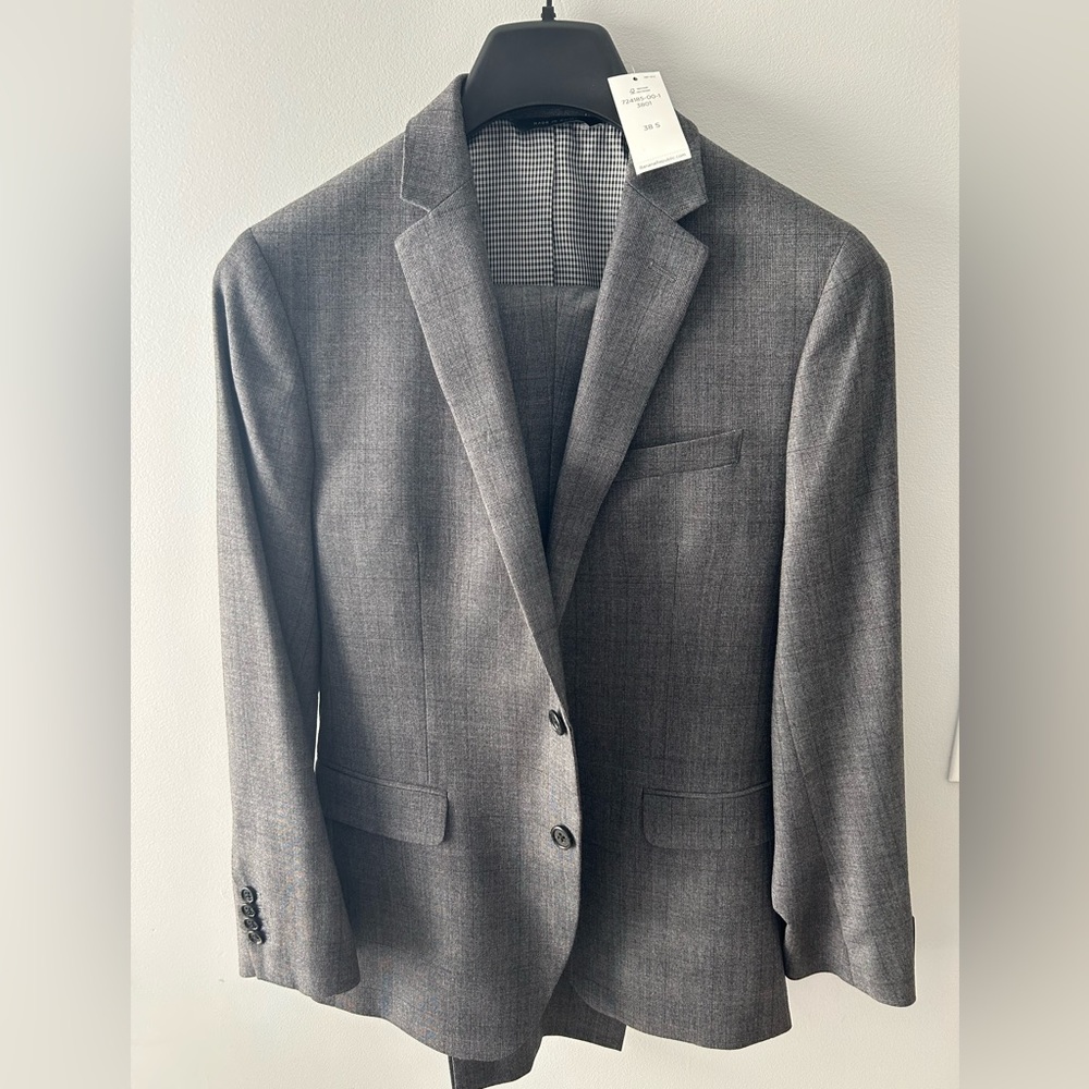 Banana Republic Men’s Grey Suit NWT